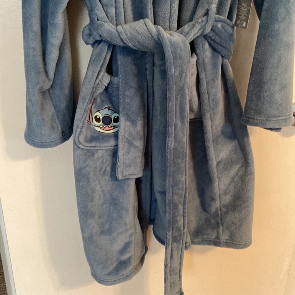🟩🟩 Disney Women’s Stitch Robe with Hood (size L) NWT - Picture 2 of 8